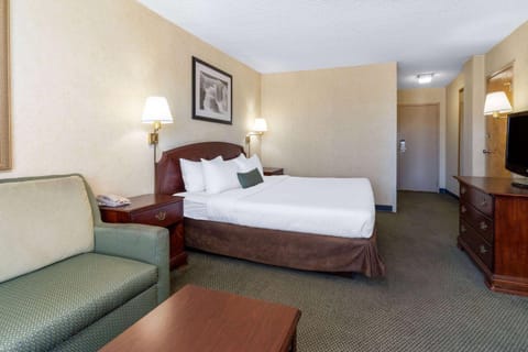 Ramada by Wyndham Reno Hotel & Casino Hotel in Reno