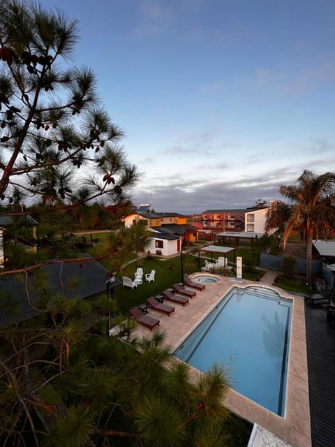 Day, Natural landscape, Pool view, Swimming pool