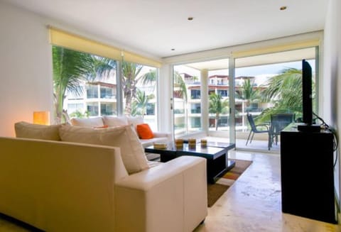 The Elements Oceanfront & Beachside Condo Hotel Aparthotel in Playa del Carmen