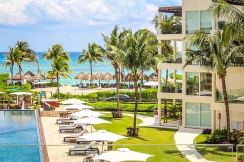 The Elements Oceanfront & Beachside Condo Hotel Apartment hotel in Playa del Carmen