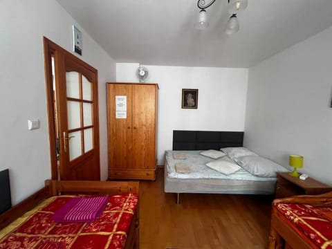 Bed, Photo of the whole room, Seating area, wardrobe