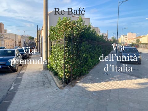 Re Bafè Bed and Breakfast in Syracuse