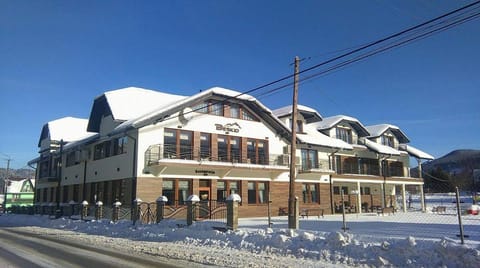 Property building, Winter