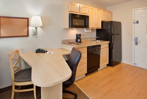 Candlewood Suites Junction City - Ft. Riley, an IHG Hotel Hotel in Junction City