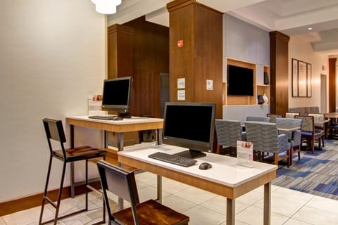 Holiday Inn Express Hotel & Suites Toronto - Markham, an IHG Hotel Hotel in Richmond Hill