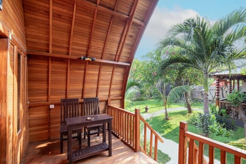 Patio, Spring, Day, Garden, View (from property/room), Balcony/Terrace, Dining area, Garden view