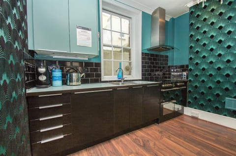 Chocolate Box - Central- by Brighton Holiday Lets House in Hove