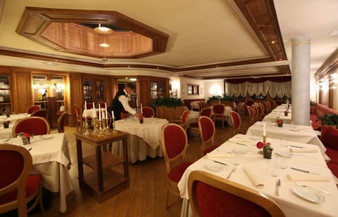 Alpen Suite Hotel Hotel in Madonna di Campiglio