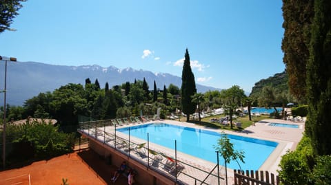 Tennis court, Lake view, Mountain view, Swimming pool