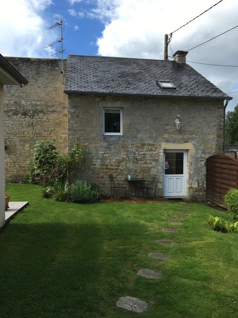 Facade/entrance, Garden