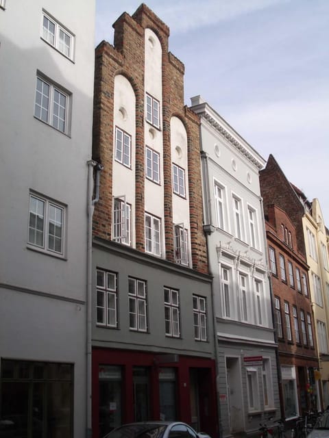 Property building, Day, Neighbourhood, Street view