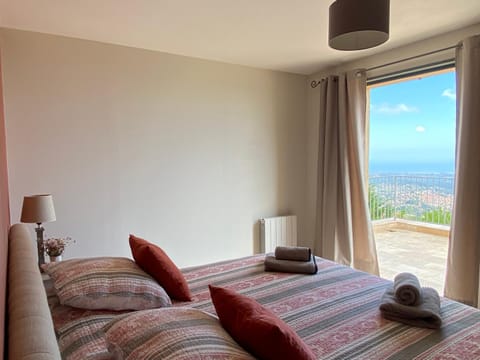 Photo of the whole room, Bedroom, Sea view, Sea view