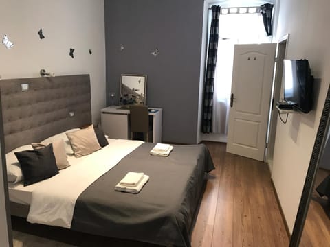 Bed, Bedroom, wardrobe