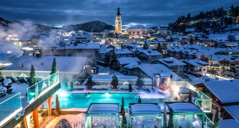 Bird's eye view, Pool view