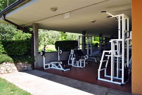 Fitness centre/facilities, Tennis court