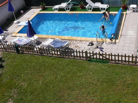 Swimming pool, Swimming pool