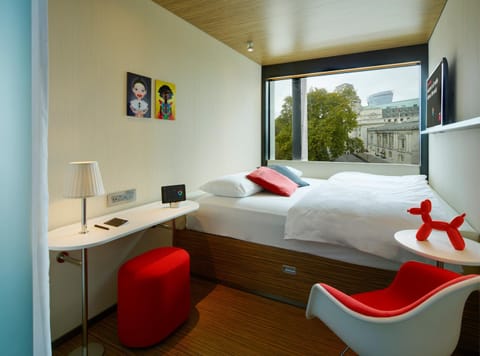 citizenM Tower of London Hotel in London