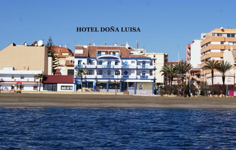 Facade/entrance, Sea view