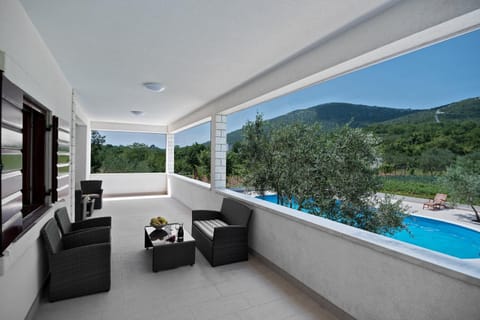 Balcony/Terrace, Garden view, Mountain view, Pool view