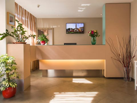 Facade/entrance, Lobby or reception