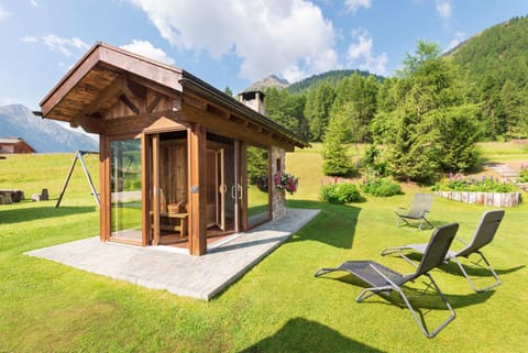 Property building, Summer, Garden, Garden, Sauna, Sauna, Solarium, Mountain view, Mountain view