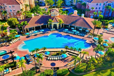 Bird's eye view, Swimming pool