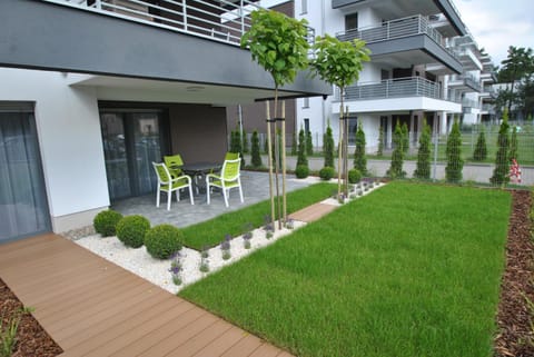 Balcony/Terrace, Garden view