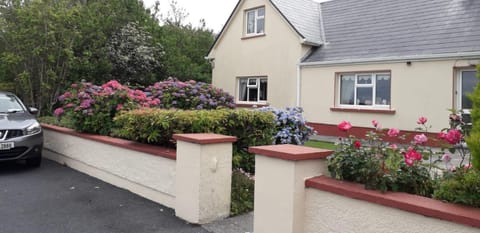 Neighbourhood, Garden view, Street view