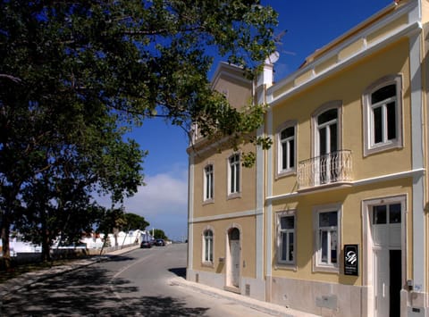 Property building, Facade/entrance, Neighbourhood