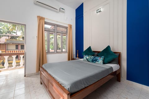 Bed, Balcony/Terrace, Photo of the whole room, Bedroom, air conditioner