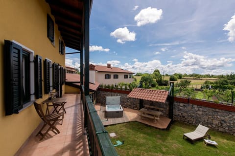 Garden, Hot Spring Bath, Balcony/Terrace, On site