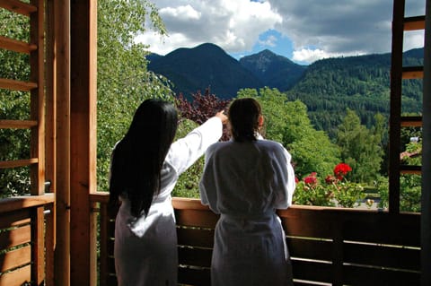 Balcony/Terrace, Mountain view