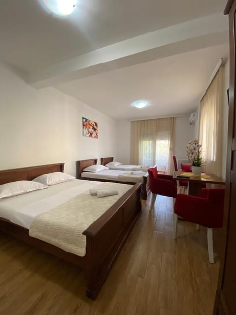 Robi Apartments Alojamiento y desayuno in Ulcinj Municipality
