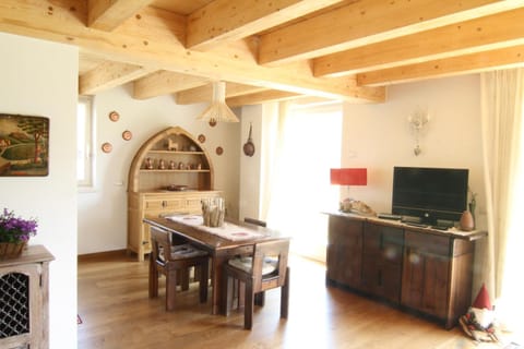 TV and multimedia, Balcony/Terrace, Living room, Dining area