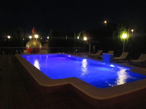 Night, Swimming pool