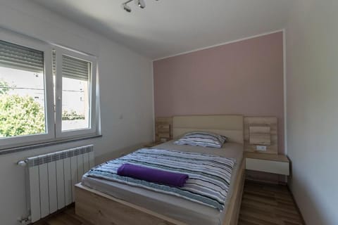 Apartments Sandra with free private parking Apartment in Rijeka