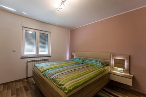 Apartments Sandra with free private parking Apartment in Rijeka