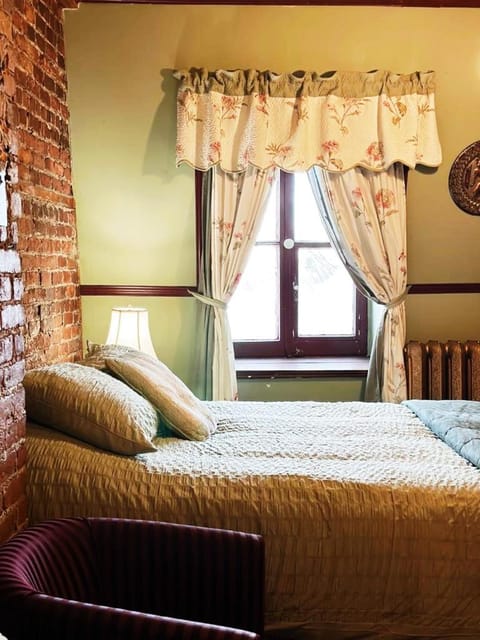 B&B Au Petit Roi Bed and Breakfast in Quebec City
