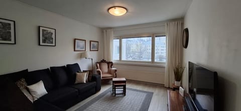 City Apartment Sairaalakatu, lämmin sähköistetty autotalli sisältyy hintaan Apartment in Finland