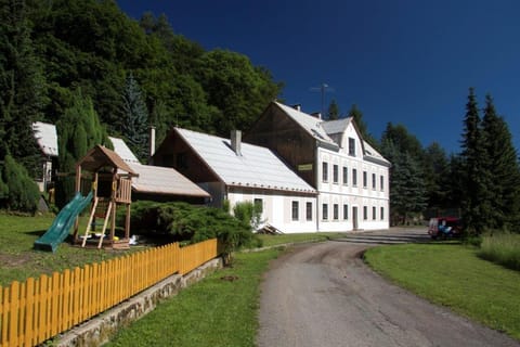 Penzion Pod Houskou Chambre d’hôte in Saxony