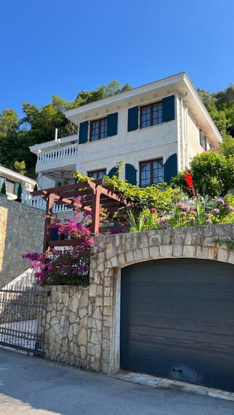 Villa Kulik Condo in Kotor Municipality