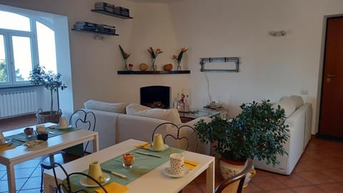 La Casa Del Sole Bed and Breakfast in Vico Equense