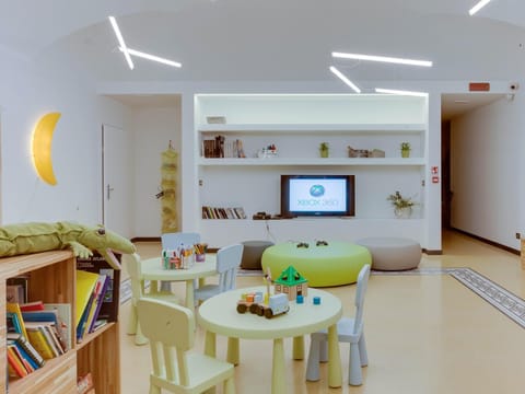 Communal lounge/ TV room, TV and multimedia