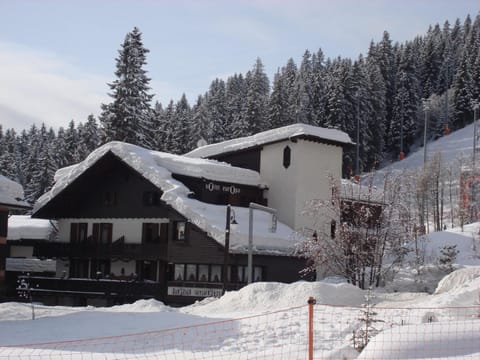 Property building, Winter