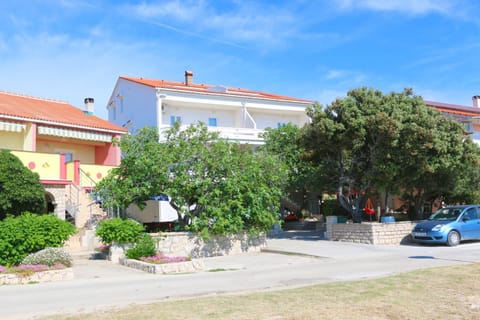 Apartments by the sea Kustici, Pag - 4086 Eigentumswohnung in Novalja