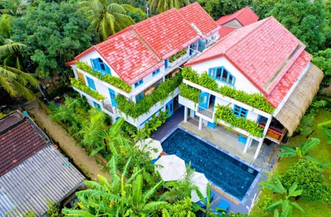 Life Beach Villa Hotel in Hoi An