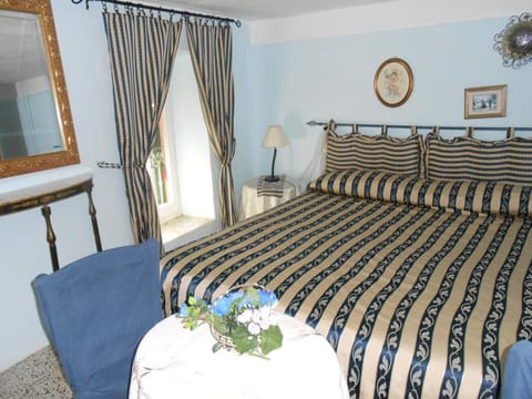 Bed, Day