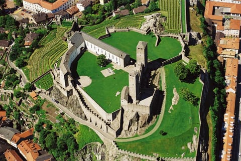 Bellinzona Piazza Collegiata Apartamento in Bellinzona