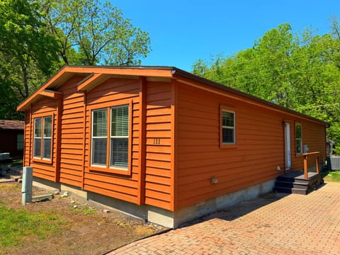 Island Club #111 House in South Bass Island