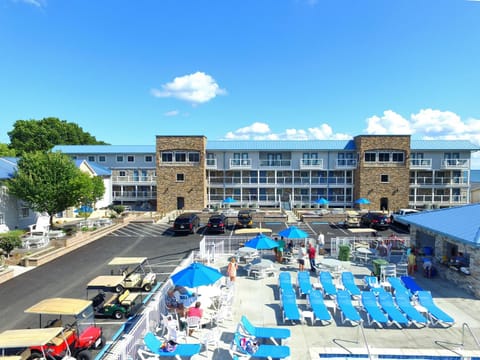 Put-in-Bay Waterfront Condo #110 House in South Bass Island